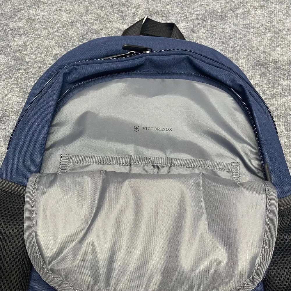 Victorinox Backpack Navy Blue Journey Universal 16inch Laptop 22L Tech Bag NEW